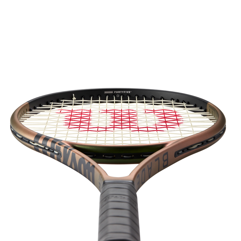 Wilson Blade 104 V8.0 D4