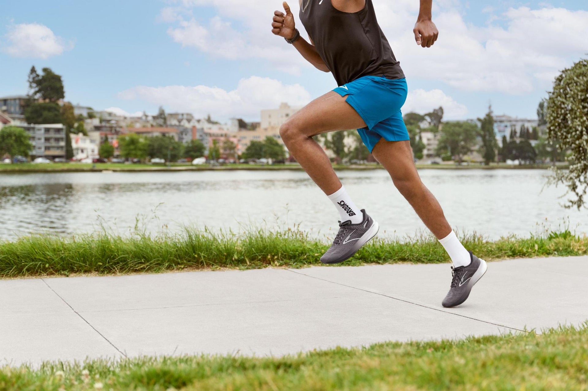 Brooks Ghost 16 Review Featured Image