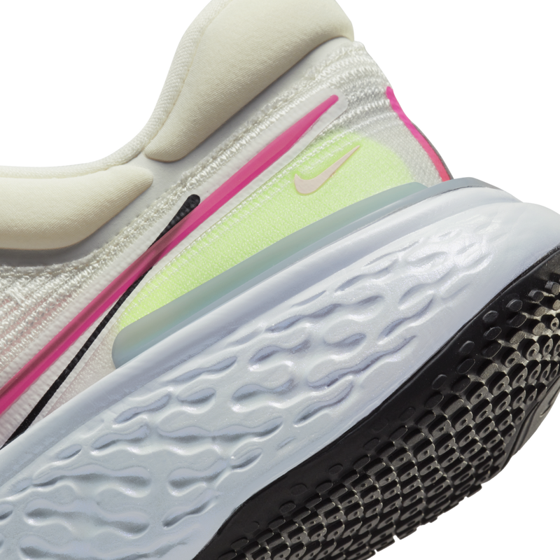 シューズ NIKE ZOOMX INVINCIBLE RUN FK UK8 imgrc0112094437.jpg